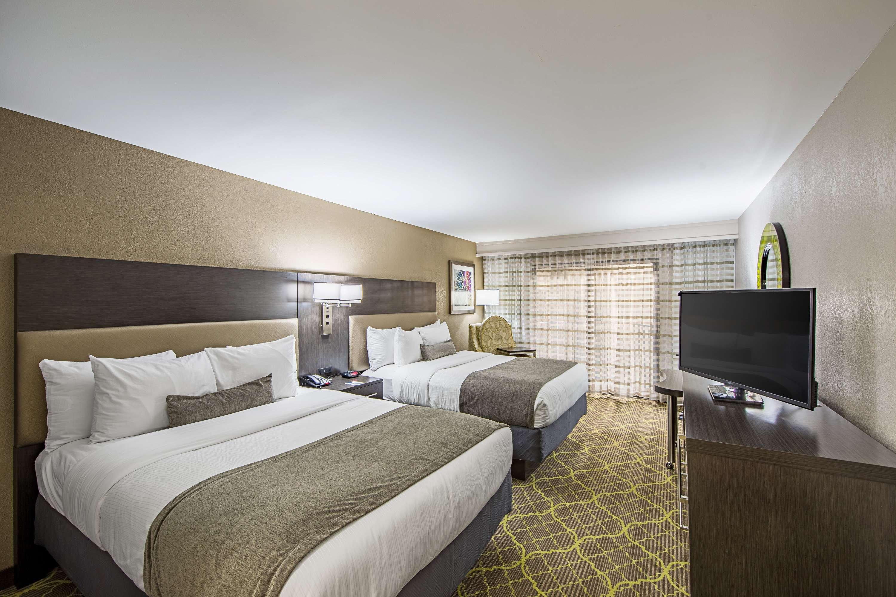 Best Western Plus Clemson Hotel & Conference Center Экстерьер фото